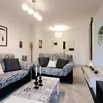 Apartment Dama De Noche-4 By Interhome Marbella